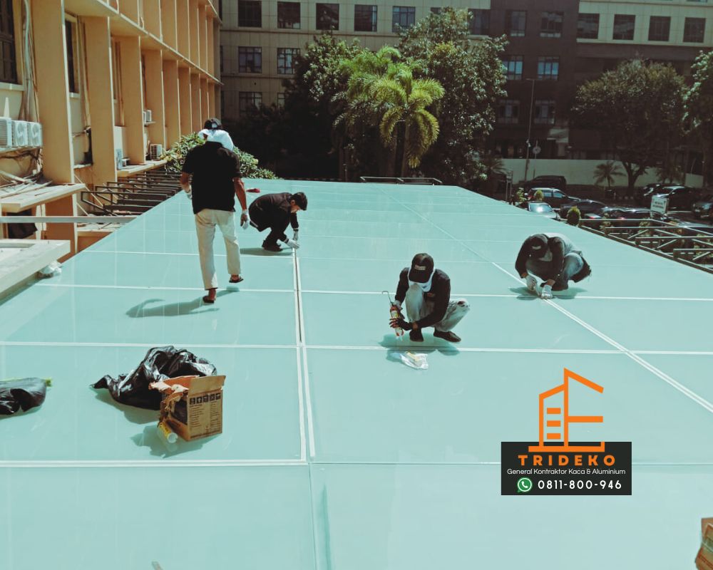 Kanopi Kaca Laminated Tempered