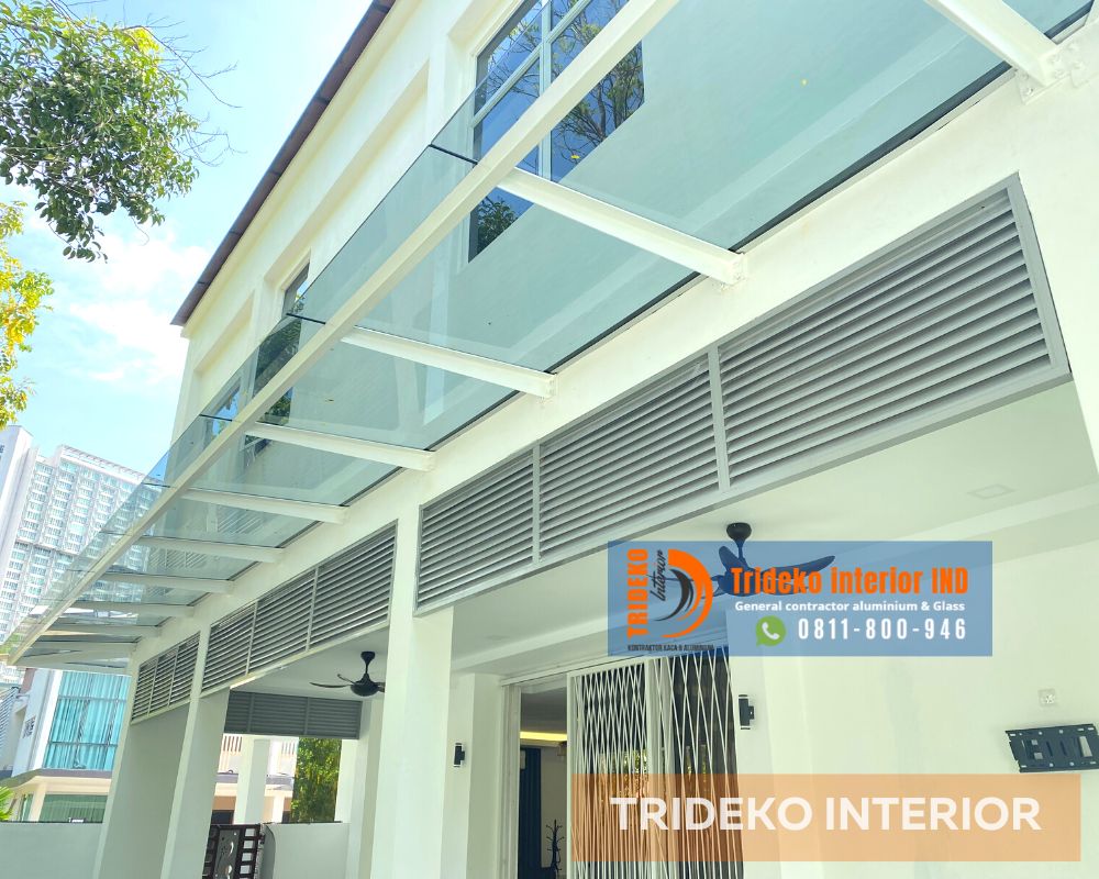 Kanopi Kaca untuk Teras Depan: Inspirasi Desain Elegan + Tips Anti Bocor Kanopi Kaca Untuk Teras Depan